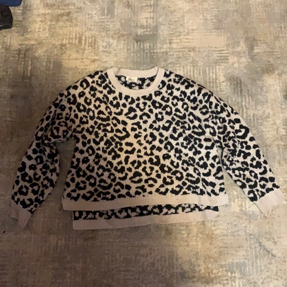 cheata print cropped ish sweater
